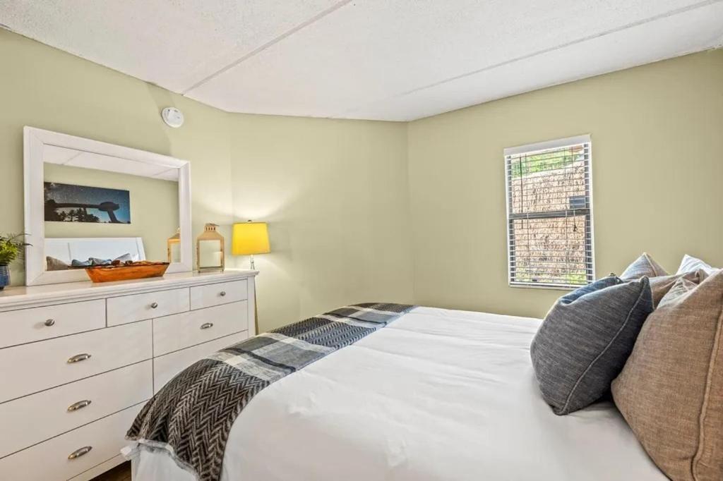 Views & Fireplace - Minutes To Gburg And Ober - Condo Gatlinburg Bagian luar foto