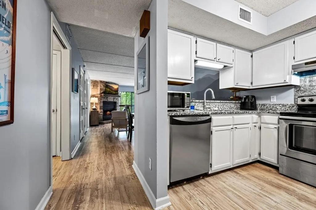 Views & Fireplace - Minutes To Gburg And Ober - Condo Gatlinburg Bagian luar foto