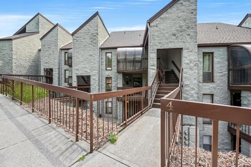 Views & Fireplace - Minutes To Gburg And Ober - Condo Gatlinburg Bagian luar foto